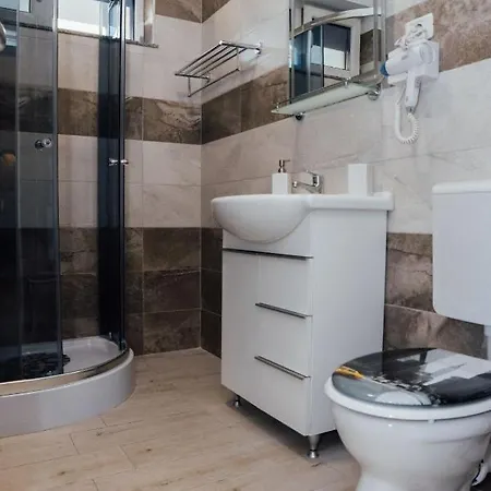 Regim Hotelier Astoria 2 *